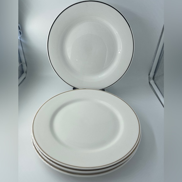 4 Royal Norfolk - white dinner plates (4) with gold trim. Classic pattern. - Picture 4 of 5